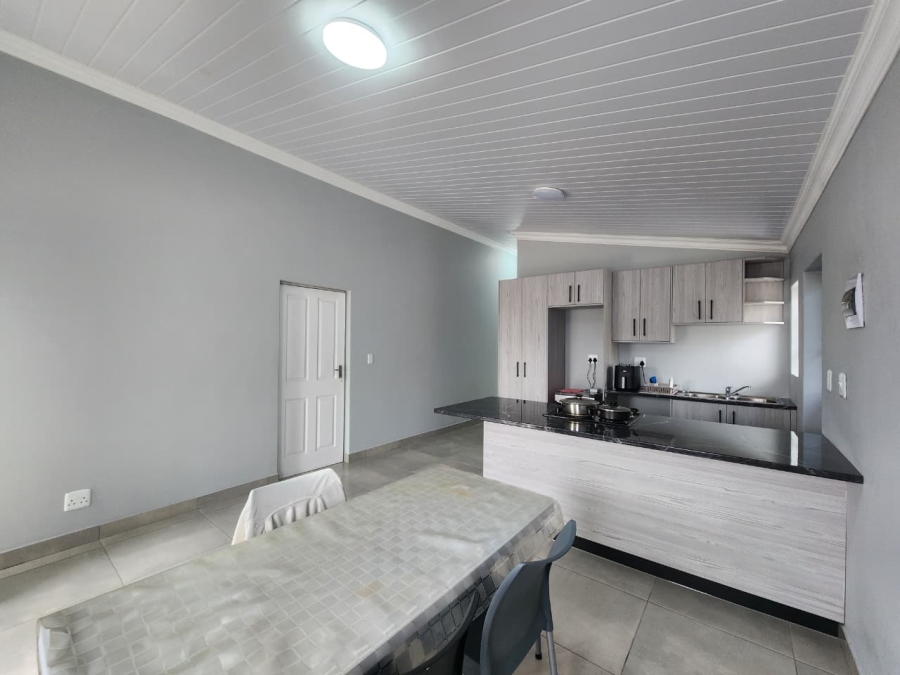 2 Bedroom Property for Sale in Pacaltsdorp Western Cape